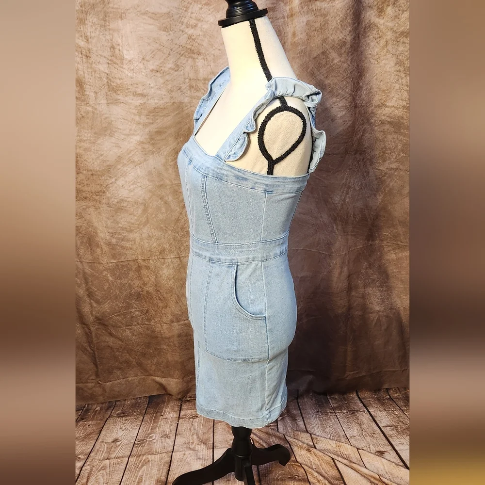 Ruffle Strap Denim Mini Dress – Light Wash – Size S